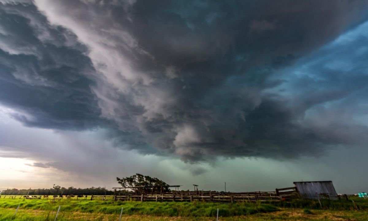Weather update Snowfall in the mountains, possibility of storm