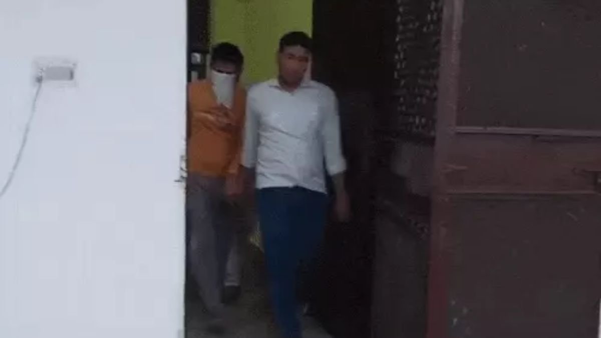 ACB Raid Home Guard officer caught red-handed
