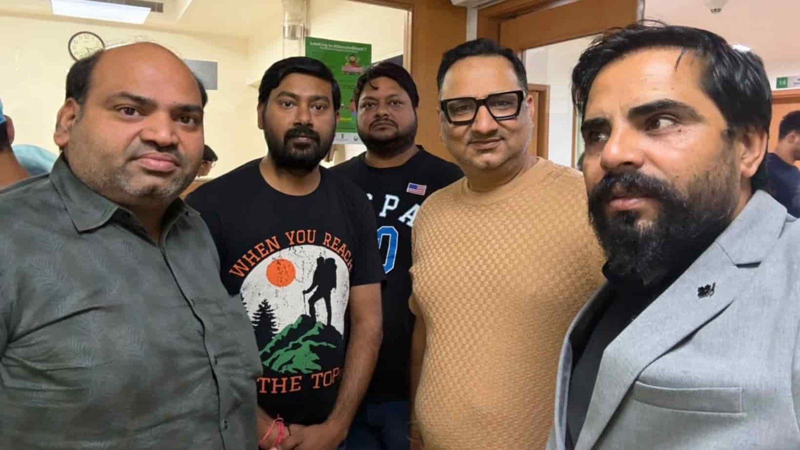 8000008017 Gurugram Haryana blood donor Vicky Malik mobile number