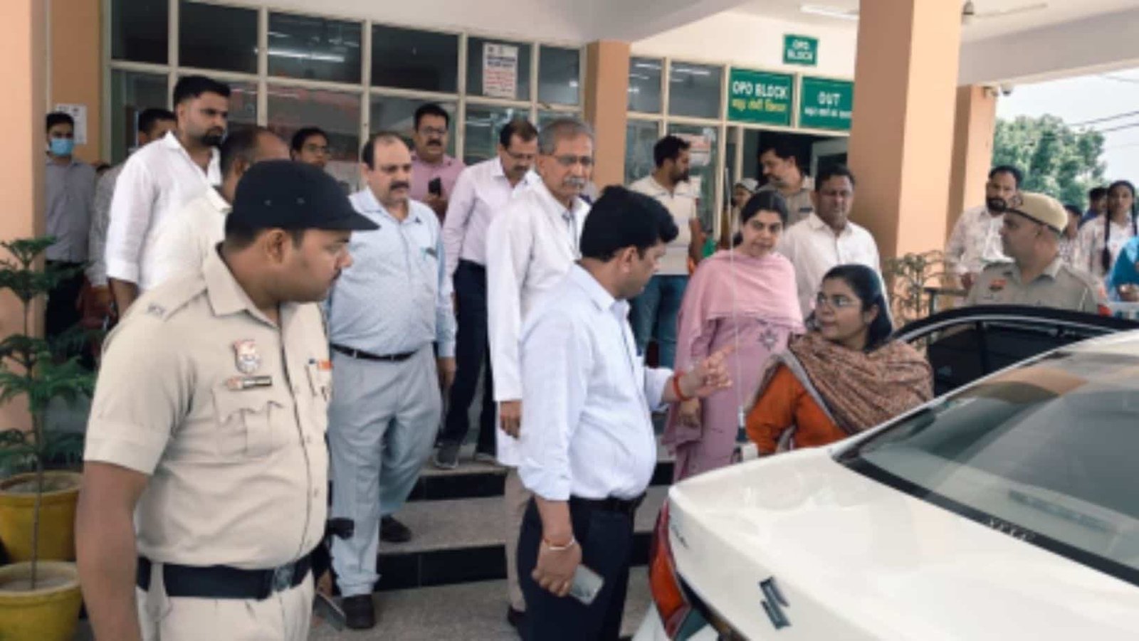 Jind DC inspects Civil Hospital, reprimands staff over mismanagement.